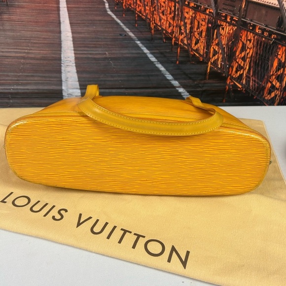 Louis Vuitton Lussac Epi With Dustbag - Picture 8 of 13